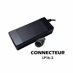 Chargeur trottinette électrique 52V 58,8V / 2A (connecteur LP16-3) Dualtron Mini - Excellent Accessoires par Universel - Seulement €44.99! Acheter maintenant sur Nexyo.fr