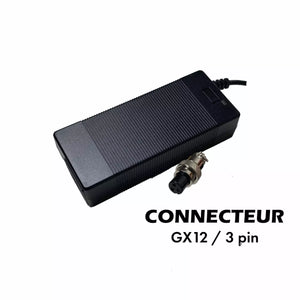 Chargeur trottinette électrique 36V 42V / 2A (connecteur GX12-3p) - Excellent Accessoires par Universel - Seulement €39.99! Acheter maintenant sur Nexyo.fr